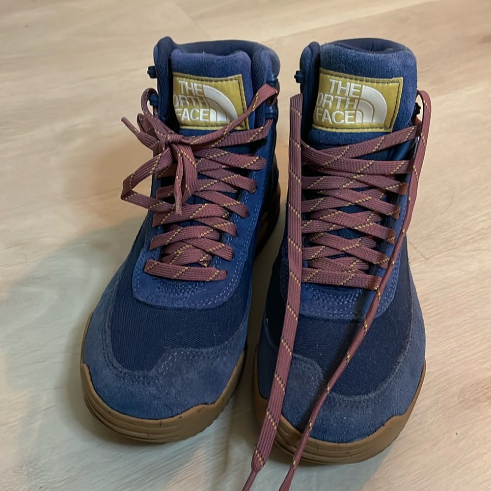 The North Face Back-to-Berkeley Waterproof Hiking Boots Size 8 #481